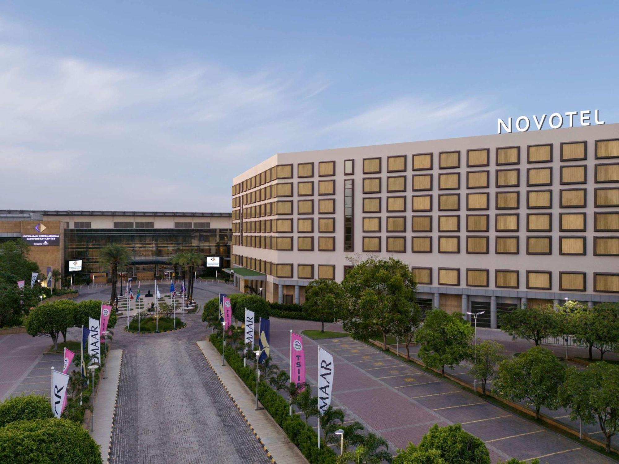 Novotel Hyderabad Convention Centre Exterior photo
